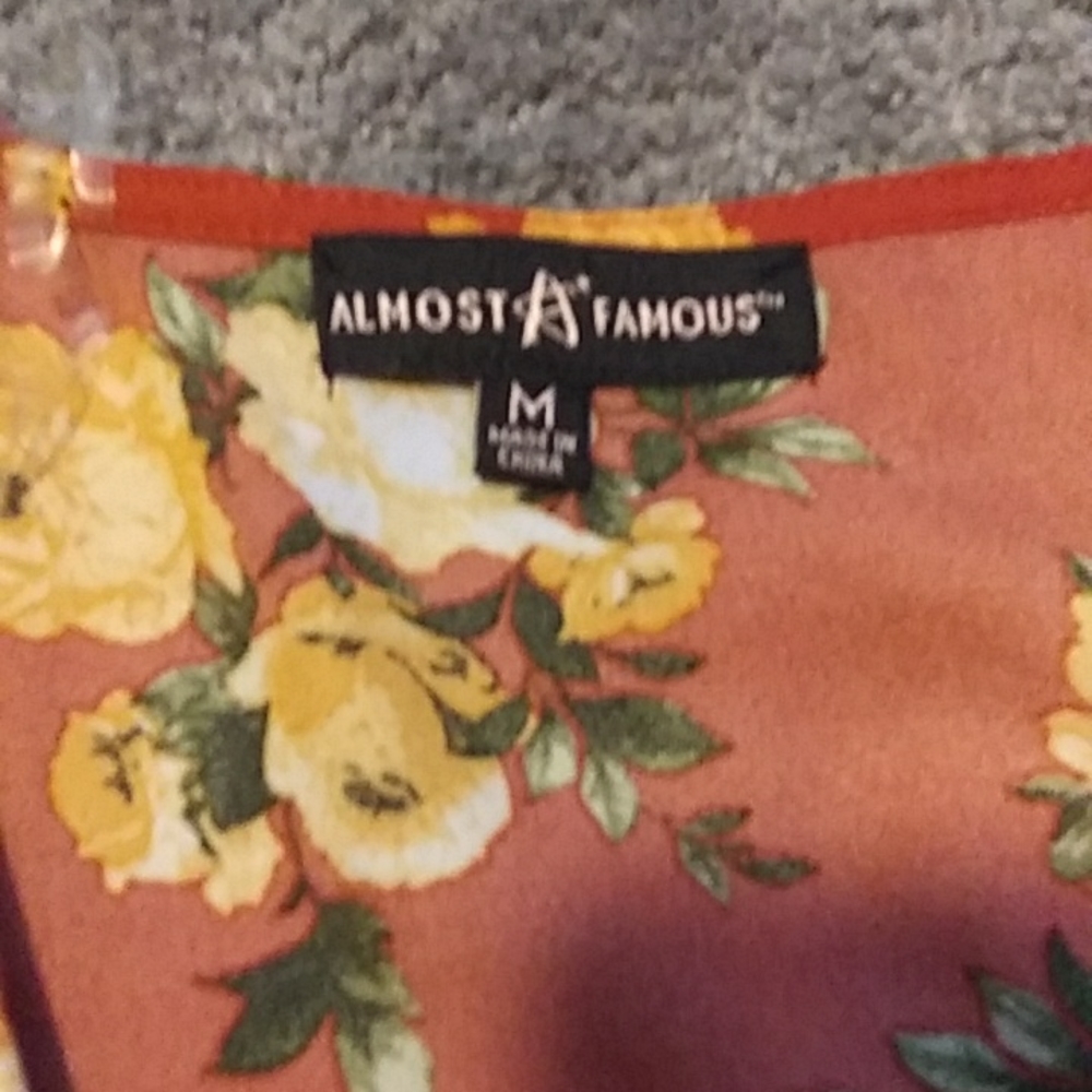 Almost Famous Cover-Up - Picture 4 of 6